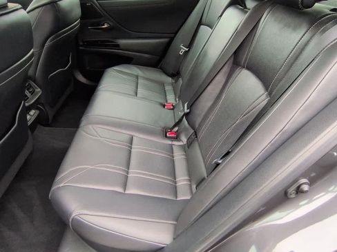 Used 2024 Lexus ES 300h Ultra Luxury image 20