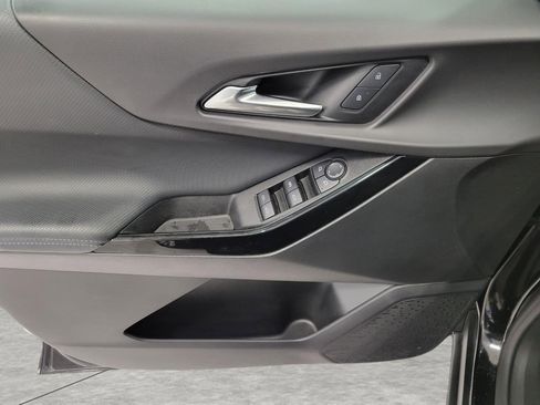 Used 2025 Chevrolet Equinox LT image 25