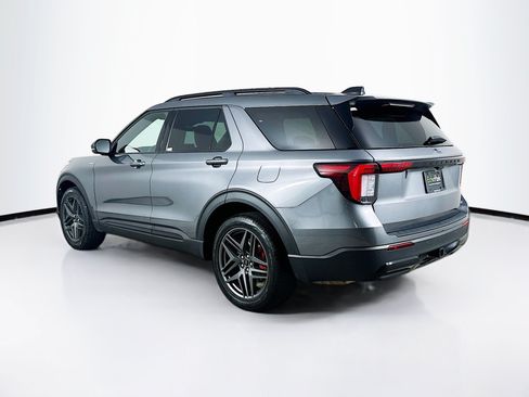 Used 2025 Ford Explorer ST-Line w/ ST-Line Street Pack AWD/4WD image 5