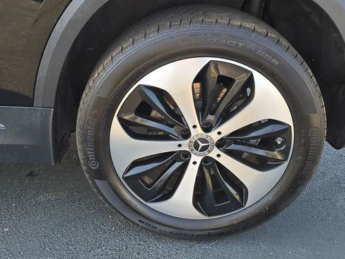 Used 2025 Mercedes-Benz GLA 250 image 12