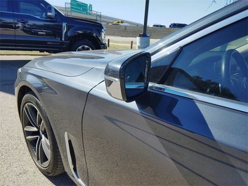 Used 2020 BMW 750i xDrive image 7