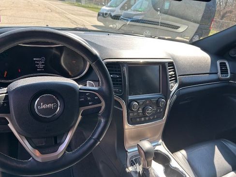 Used 2020 Jeep Grand Cherokee Altitude image 11
