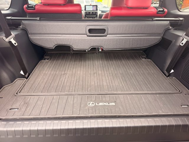 Certified 2023 Lexus GX 460 Luxury w/ Sport Design Package AWD/4WD image 31