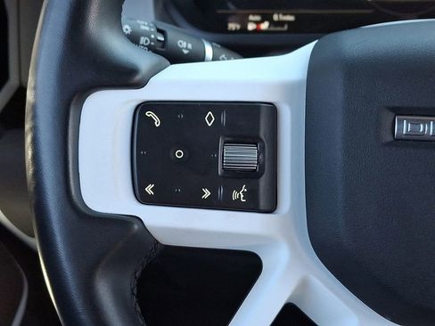 Used 2023 Land Rover Defender 90 S image 26