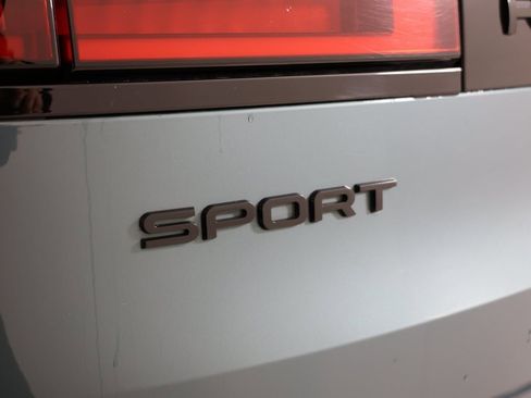 Used 2024 Land Rover Range Rover Sport Dynamic SE image 16