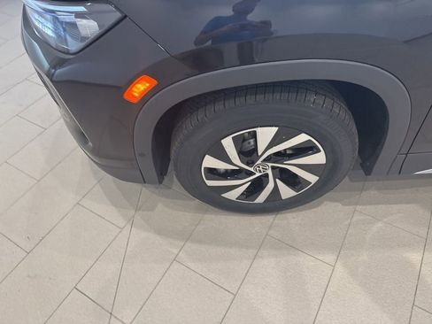 New 2025 Volkswagen Tiguan S image 9