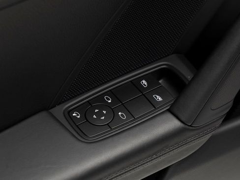 Used 2024 Porsche 911 Targa 4S w/ Premium Package image 22