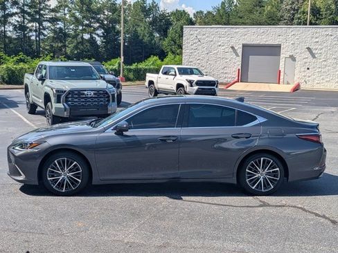 Used 2025 Lexus ES 350 w/ Premium Package FWD image 4
