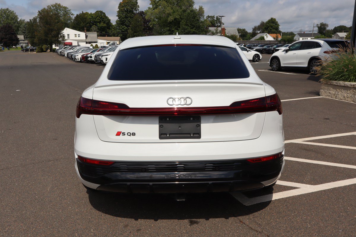 Used 2024 Audi SQ8 e-tron Prestige w/ Prestige Package AWD/4WD image 7