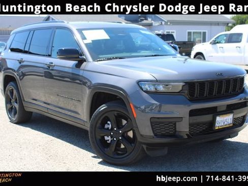 Used 2023 Jeep Grand Cherokee L Laredo AWD/4WD image 1
