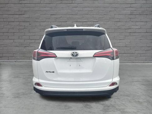 Used 2016 Toyota RAV4 LE AWD/4WD image 4