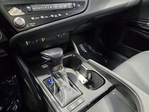 Used 2023 Lexus ES 300h w/ Premium Package FWD image 19