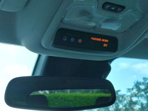 Certified 2021 Chevrolet TrailBlazer LT w/ Convenience Package FWD image 27