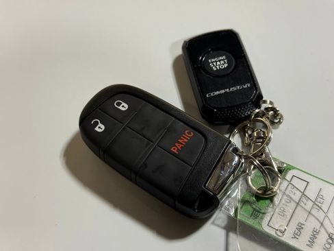 Certified 2022 Jeep Compass Latitude AWD/4WD image 35