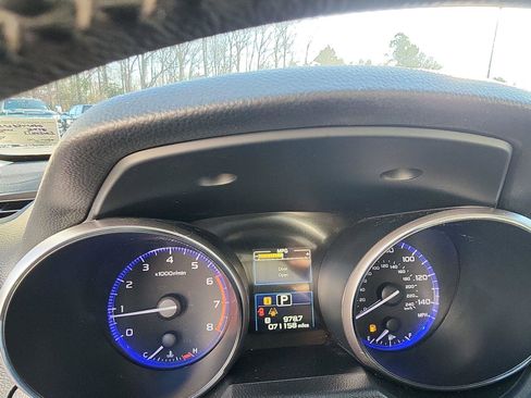 Used 2018 Subaru Outback 2.5i Limited image 16