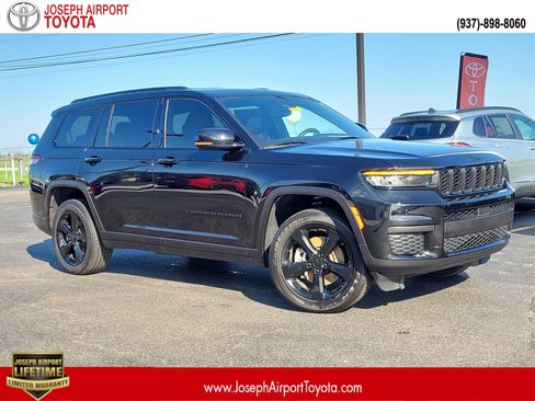 Used 2023 Jeep Grand Cherokee L Laredo image 1