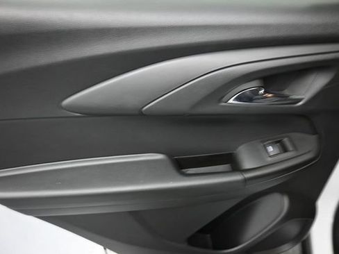 Used 2024 Chevrolet TrailBlazer LT w/ LT Cold Weather Package FWD image 20