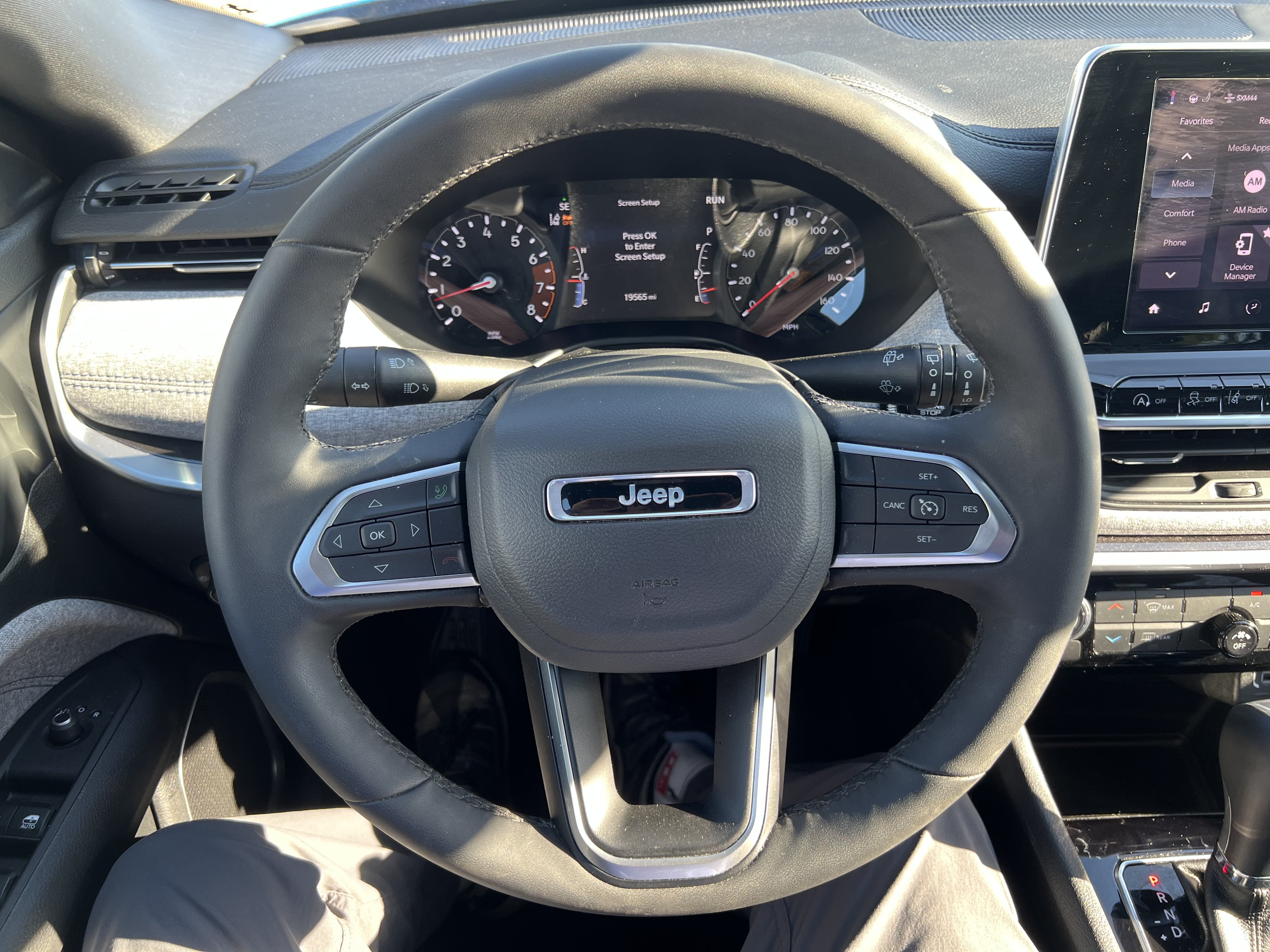 Used 2025 Jeep Compass Latitude AWD/4WD image 23