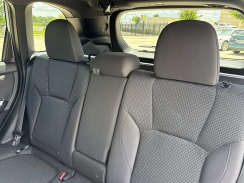 Used 2025 Subaru Forester Premium AWD/4WD image 25