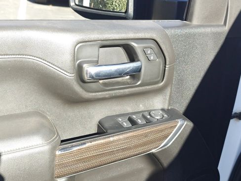 Used 2023 Chevrolet Silverado 3500 LT w/ Convenience Package image 9