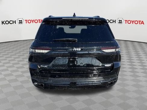 Used 2022 Jeep Grand Cherokee Summit w/ Luxury Tech Group V image 6