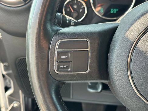 Used 2018 Jeep Wrangler Unlimited Sport S AWD/4WD image 13