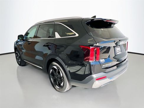 Used 2025 Kia Sorento EX image 10