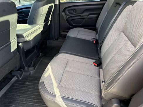 Used 2021 Nissan Titan S w/ S Utility Package image 10
