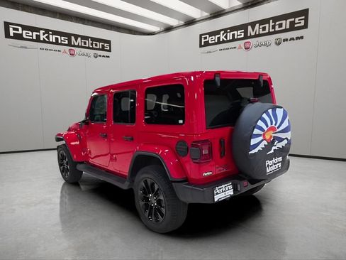 Certified 2025 Jeep Wrangler Unlimited Sahara AWD/4WD image 3