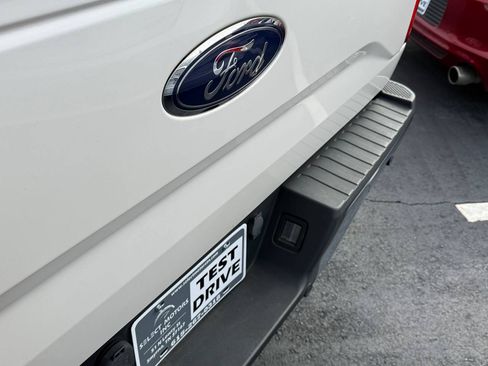 Used 2016 Ford F150 Lariat image 11