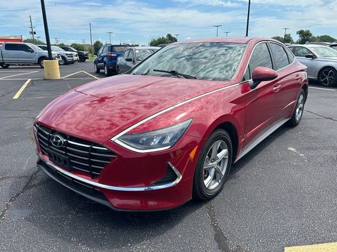 Used 2022 Hyundai Sonata SE w/ Preferred Accessory Package FWD image 3