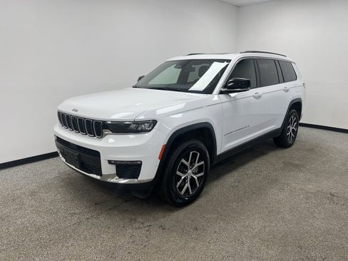 Used 2024 Jeep Grand Cherokee L Limited w/ Luxury Tech Group II image 18