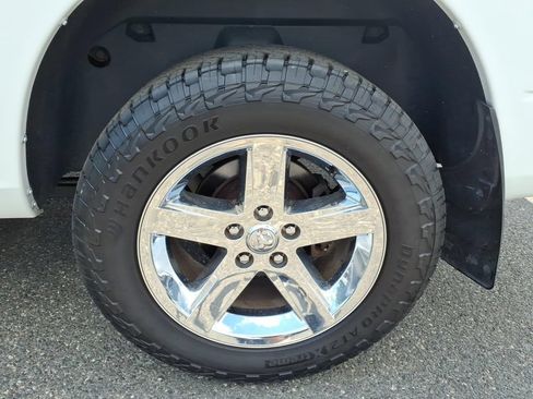 Used 2017 RAM 1500 Express AWD/4WD image 16