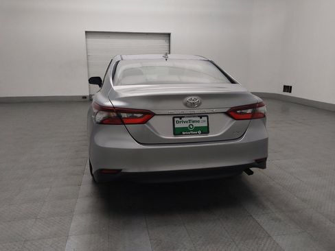 Used 2022 Toyota Camry LE image 6