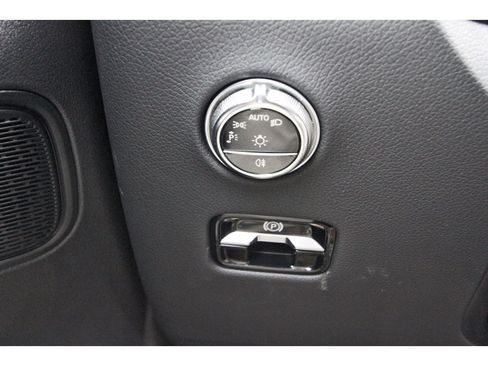 Used 2023 Mercedes-Benz GLC 300 image 21