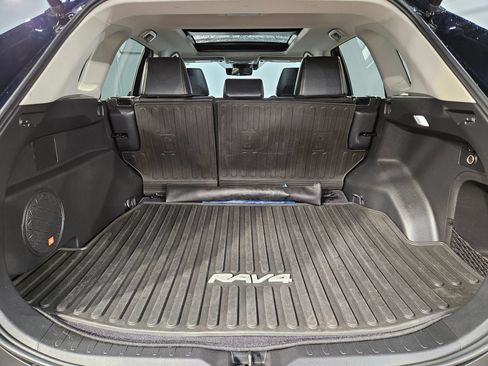 Used 2022 Toyota RAV4 Limited AWD/4WD image 18