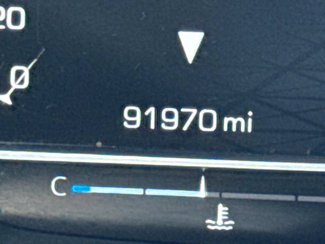 Used 2022 GMC Yukon Denali RWD image 33