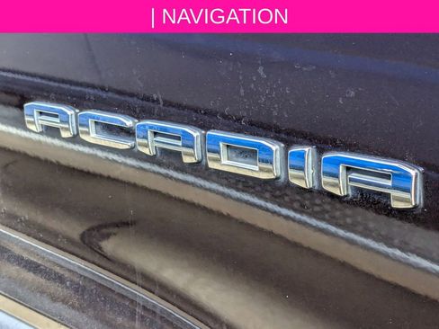 Used 2021 GMC Acadia SLT w/ Preferred Package image 4