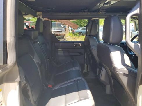 Used 2025 Ford Bronco Outer Banks w/ Sasquatch Package AWD/4WD image 10