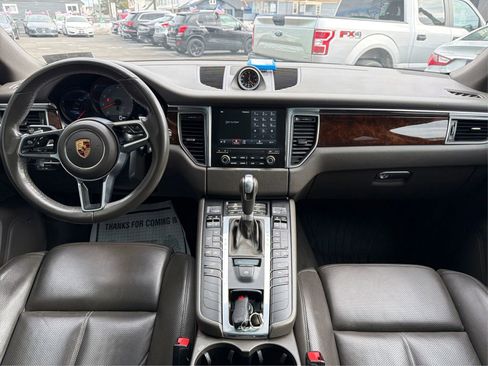 Used 2017 Porsche Macan S image 14