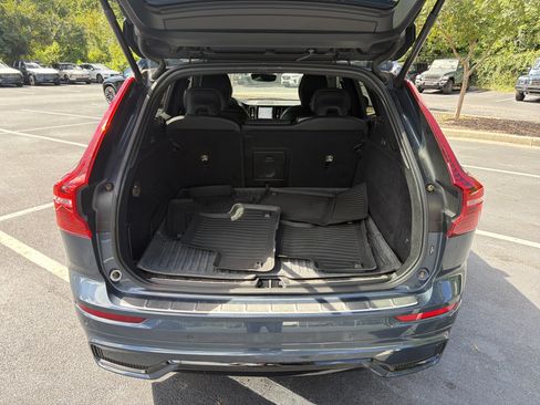 Used 2022 Volvo XC60 T8 R-Design w/ Advanced Package AWD/4WD image 33