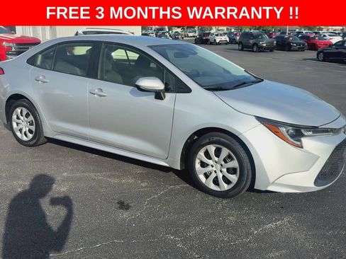 Used 2020 Toyota Corolla LE FWD image 3