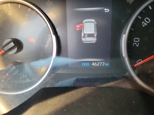 Used 2022 Toyota RAV4 XLE FWD image 16