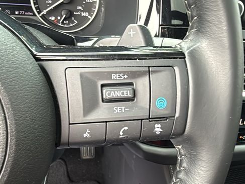 Used 2023 Nissan Pathfinder SV w/ SV Premium Package AWD/4WD image 11