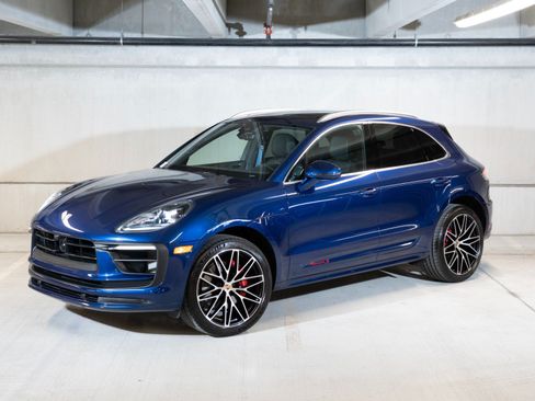 Certified 2024 Porsche Macan S AWD/4WD image 1