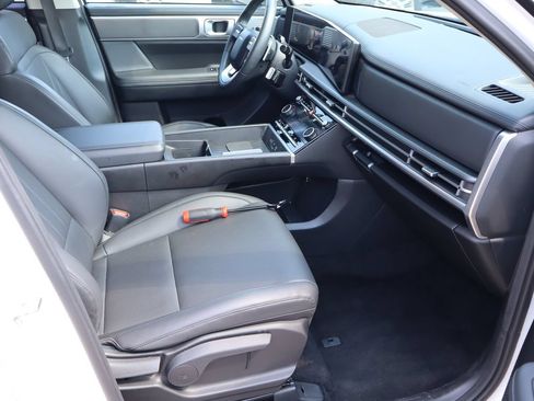 Used 2026 Hyundai Santa Fe SEL AWD/4WD image 17