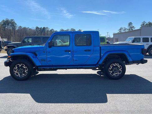 New 2026 Jeep Gladiator Sport image 4