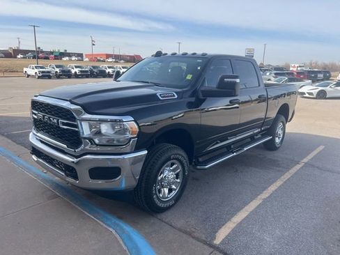 Used 2024 RAM 2500 Tradesman w/ Chrome Appearance Group image 3