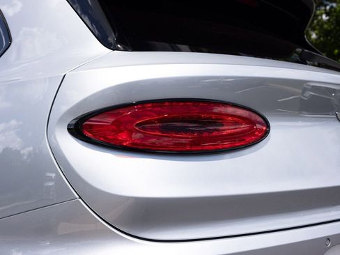 Certified 2024 Bentley Bentayga Extended Wheelbase image 42