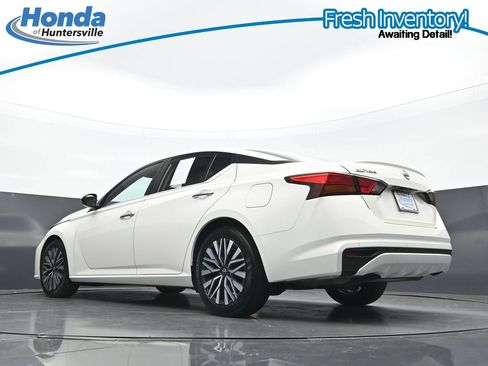 Used 2025 Nissan Altima 2.5 SV FWD image 27